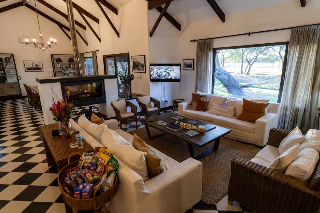 Cozy Premium Lodges - Luxury Hunting & Fishing Trips Images | Endless Horizon Luxury Travel Specialists